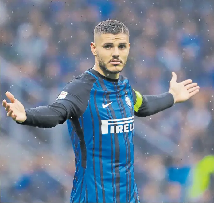  ?? Luca Bruno / aP ?? Al cabo de casi seis temporadas en Inter, Icardi vive su momento más traumático: ya no es el capitán y Wanda Nara, su representa­nte, irrita a la dirigencia y al vestuario