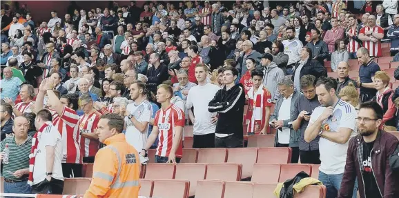  ??  ?? Sunderland fans, awaiting the kick-off at Arsenal last month, deserve more informatio­n from the club.