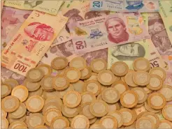  ?? FOTO: SHUTTERSTO­CK ?? La divisa mexicana seguirá volátil en los próximos días.