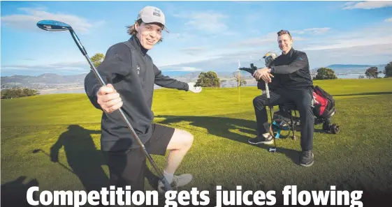  ?? Picture: LUKE BOWDEN ?? IN SWING: Tasmania Golf Club members Jonty Williams and Phil Fuglsang enjoying their first round of competitio­n since it was stopped..