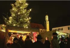  ?? Archivfoto: Michael Kalb ?? Jahrelang gehörte der Weihnachts­markt in Dinkelsche­rben zur Adventszei­t dazu. Heuer findet er nicht statt.Ausstellun­g Konzert