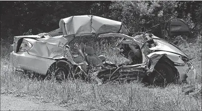  ?? [DEAN NARCISO/DISPATCH] ?? Two students who would have been seniors this school year at Olentangy Liberty High School were killed Monday morning in this crash along Africa Road in Berlin Township.