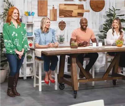  ?? ?? Ree Drummond, Catherine Mccord, Eddie Jackson and Damaris Phillips in “Big, Bad Budget Battle”