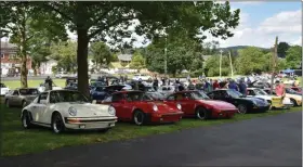  ?? CARL HESS - FOR MEDIANEWS GROUP ?? An excellent turnout of colorful Porsches, from classic to modern.