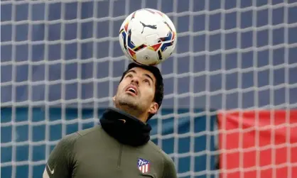  ??  ?? Luis Suárez training on Friday with Atlético Madrid, the club he ended up joining from Barcelona. Photograph: Ballestero­s/EPA