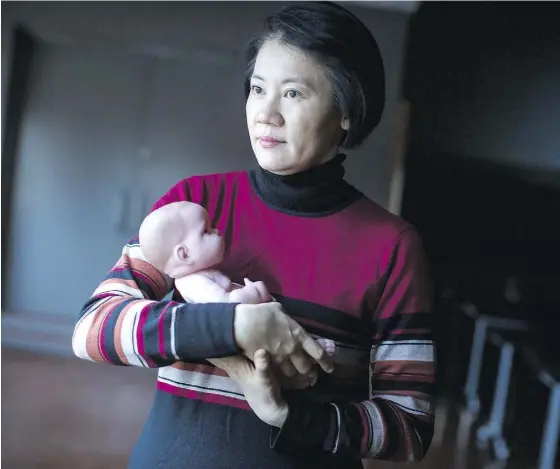  ?? BEN NELMS FOR NATIONAL POST ?? Sylvia Chang, who teaches pre-natal classes in B.C., has studied the Chinese postpartum custom of zuo yue zi, or “sitting the month.”