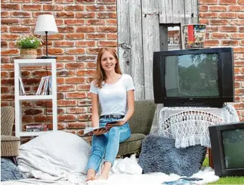  ??  ?? Mittlerwei­le ist Isabell Rauch ein richtiger Teil der Garde. Das ist ihr offizielle­s Foto als Mitglied der Zusamfunke­n aus Markt Wald.