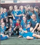  ?? FOTO: PAULDARRAK ?? Campeonas de la Copa Vasca