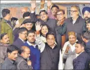  ?? MUJEEB FARUQUI /HT PHOTO ?? ▪ Congress’s CM-designate for Madhya Pradesh, Kamal Nath, with other party leaders in Bhopal on Thursday.