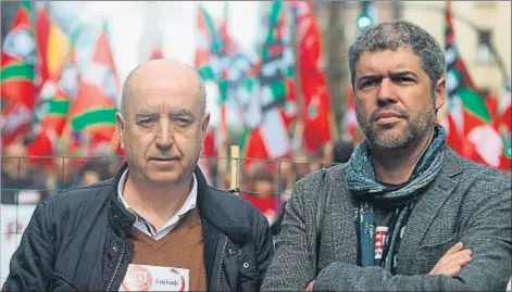  ?? LUIS TEJIDO / EFE ?? Unai Sordo, candidato a la secretaría general de CC.OO. (derecha), junto a Raúl Arza, de UGT en Euskadi