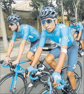  ?? FOTO: EFE ?? VAlverde y Quintana, rodando ayer en la primera jornada de descanso de la Vuelta