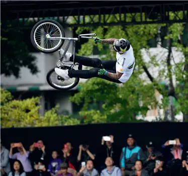  ??  ?? The 2019 Urban Cycling World Championsh­ips are held on November 10, 2019 in Chengdu.