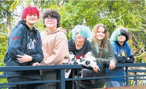  ?? Photo / Tania Whyte ?? Whangārei queer teens, from left: Twig Matiu, Alvin Dyer, Moss Marshall, Phoebe Stephton, and Ezra Cate-Allen, form a group called The Library Gays.