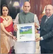  ??  ?? Actorpolit­ician Hema Malini, home minister Rajnath Singh and Mahesh Gupta, chairmam KENT RO Systems Ltd. launching Vaadi E Kashmir, a short film on Kashmir, a CSR initiative of KENT RO