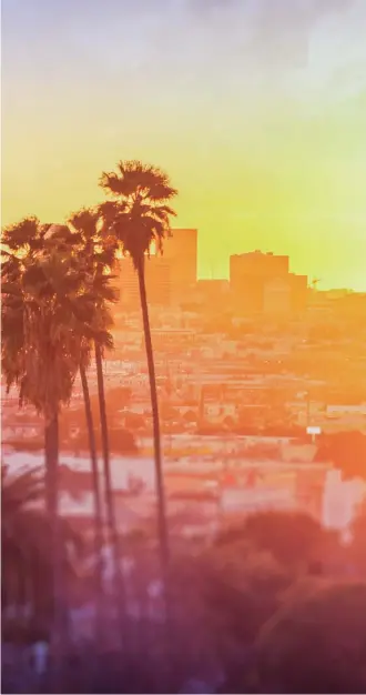  ??  ?? Main: Los Angeles at sunset
