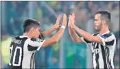  ??  ?? Dybala (izquierda) y Pjanic.