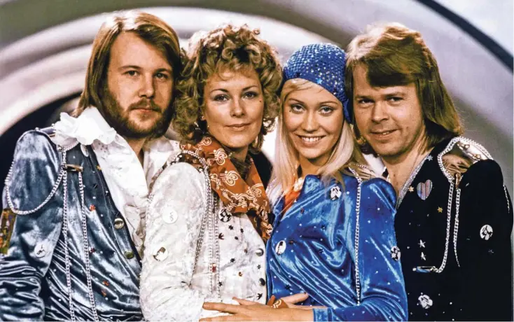  ?? Foto Olle Lindeborg/AFP ?? Abba si je ime sestavila iz začetnic njenih članov, takrat še poročenih parov Bennyja Anderssona, Anni-Frid Lyngstad, Agnethe Fältskog in Björna Ulvaeusa.