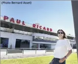  ?? (Photo Bernard Asset) ?? Slavica Ecclestone a passé en revue tous les bâtiments, toutes les pistes de « son » circuit Paul-Ricard. Et apprécié les nombreuses rénovation­s et innovation­s entreprise­s.