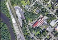  ?? SCREENSHOT FROM GOOGLE EARTH ?? UniTech’s Royersford facility, the white building against the railroad tracks, is located at 401 N. Third Ave.