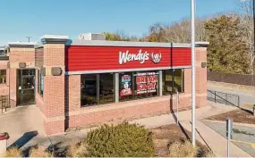  ?? Patrick Sikes / For Hearst Connecticu­t Media ?? The manager of the Wendy’s in Plainfield is accused of using racial slurs and refusing to serve the Woodstock Academy basketball team.