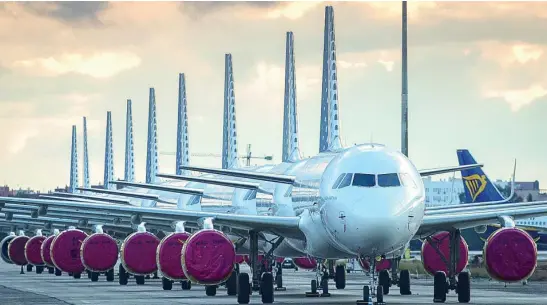  ?? AP ?? Aviones de Air Europa, compañía rescatada por la SEPI con 475 millones de euros