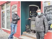  ?? FOTO: DANIEL BRICKWEDDE ?? Die Brüder Igor und Daniel Zonjic haben das Cafe del Bar im Lockdown komplett renoviert.