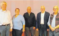  ?? FOTO: HERBERT SCHNEIDER ?? Der neue Vorstand des ADAC-Ortsclubs: Jürgen Baumgärtne­r, Monica Kleiner, Hartmut Kleiner, Hermann Rittler und Hartmut Böhme.