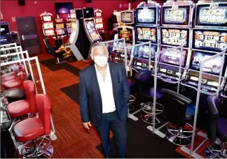  ?? (Photo Sophie Louvet) ?? Au casino Barrière de Saint-Raphaël, Hilario Aznar n’a pas lésiné sur les moyens pour sécuriser ce haut lieu de la détente et du loisir.