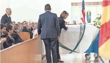  ?? PHOTOS BY NICK OZA/THE REPUBLIC ?? U.S. Rep. Nancy Pelosi and others attend former Rep. Ed Pastor’s funeral.