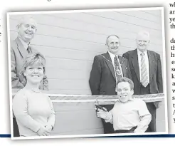  ?? ?? Right, Samantha and Warwick Davis pictured in 2001 with chairman of the National Caravan Council, Tony Hailey, back left, and Mayor of Louth, Cllr Brian Hodgkinson at the official opening of Couplands Caravans’ new workshops in Louth