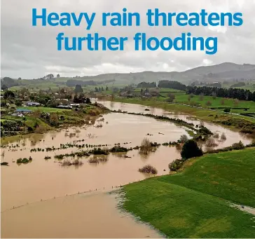  ?? TOM LEE/STUFF ?? The Waipā river has broken its banks at Pirongia, flooding surroundin­g farm land after days of heavy rain.