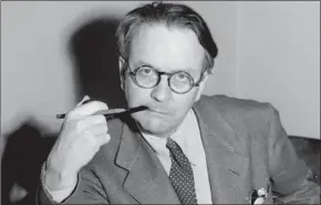  ?? AP ?? This 1946 file photo shows mystery novelist and screenwrit­er Raymond Chandler. “Advice to a Secretary,” an essay by Chandler, was published this week.