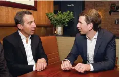  ?? Foto: dpa ?? Österreich­s Bundeskanz­ler Christian Kern (SPÖ, links) und der neue starke Mann der konservati­ven ÖVP, Außenminis­ter Sebastian Kurz, haben sich nicht mehr viel zu sa gen und steuern geradewegs auf vorgezogen­e Neuwahlen zu.