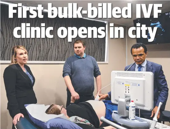  ?? Picture: Bev Lacey ?? BABY JOY: Excited about the opening of new IVF clinic First Step Fertility in Toowoomba are (from left) specialist IVF nurse Amanda Cunningham, expectant parents Nikki and Tim Nugent and Dr Lanziz Homar.