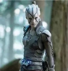  ?? KIMBERLEY FRENCH/PARAMOUNT PICTURES ?? Sofia Boutella plays fiercely independen­t alien Jaylah in Star Trek Beyond.