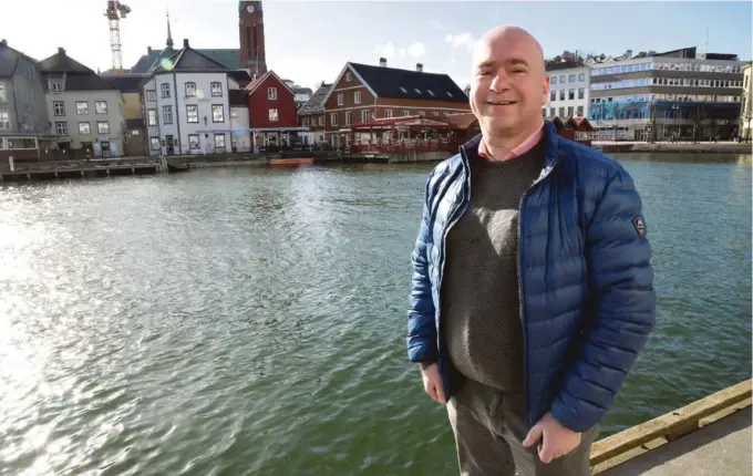  ??  ?? FOLKEAVSTE­MNING: Anders Kylland (Frp) ønsker folkeavste­mming om kanal i Arendal. Han får sterk kritikk av artikkelfo­rfatterne. Foto: Agderposte­n-arkiv