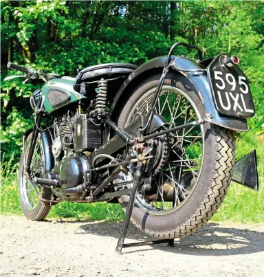  ??  ?? Meanwhile, round the back, here’s that fabled rigid frame. It’s too easy to forget that long after rear springing had been introduced, many sporting riders – and sidecar pilots – preferred the rigid frame. Try one: they’re excellent in their own...
