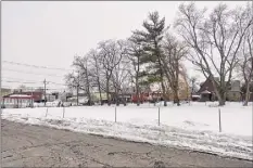  ?? Paul Buckowski / Times Union ?? This city-owned lot at 917 State St. in Schenectad­y, seen Monday, will be the site of Bethesda House’s new shelter, with 26 efficiency apartments and 16 emergency beds.