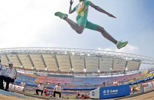  ?? PICTURE: REUTERS ?? SOARING: Luvo Manyonga in the men’s long jump qualifying event at the IAAF World Championsh­ips in Daegu.