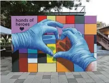  ?? Anat Ronen / Cortesía de Discovery Green ?? El mural ‘Hands of Heroes’, en el Discovery Green.