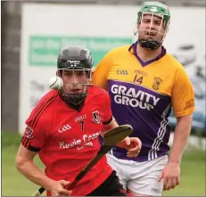  ??  ?? Kevin Gore (Faythe Harriers) can only look on as Kevin Sheridan (Oulart-The Ballagh) surges upfield in Sunday’s Pettitt’s SHC clash.