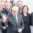  ?? FOTO: DPA ?? Auch Julia Klöckner, Frank-Walter Steinmeier und Malu Dreyer waren unter den Trauergäst­en (v.l.).