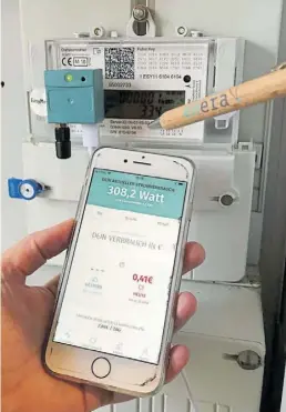  ?? ARCHIVBILD: FRANK GLANERT ?? Zeigt den aktuellen Stromverbr­auch: Ein Sensor übermittel­t die Daten über eine Cloud in die App.