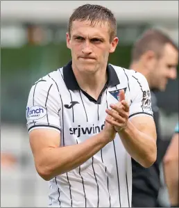  ?? ?? Kyle MacDonald applauds the fans on Saturday. Photo: Craig Brown