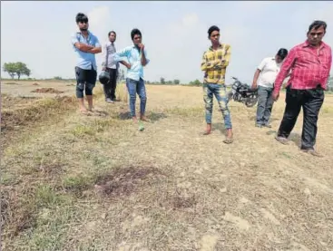  ?? VIRENDRA SINGH GOSAIN/HT ?? The spot where the robbers ‘gang raped’ the four women and shot dead their male kin off the Yamuna Expressway in UP’s Gautam Budh Nagar district.