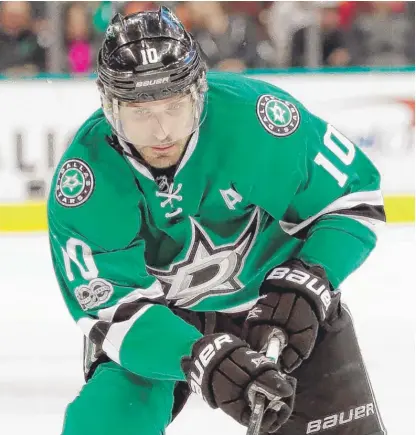  ?? | GETYY IMAGES ?? After scoring 20 goals in his first season with the Stars, Patrick Sharp scored only eight in 48 games last season.