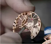  ??  ?? Diva’s Dream Peacock Tourbillon Lumière, Bvlgari