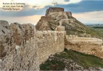  ??  ?? Ruines de la forteresse de Van, dans l’est de l’actuelle Turquie.