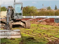  ?? Foto: axe ?? An Fußball ist im Mindelheim­er Stadion derzeit nicht zu denken. Das Spielfeld wird saniert, die Spiele finden auf den Plätzen an der Allgäuer Straße statt.