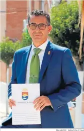  ?? MANUERL ARAGÓN PINA ?? El alcalde de Barbate, Miguel Molina (AxSí).